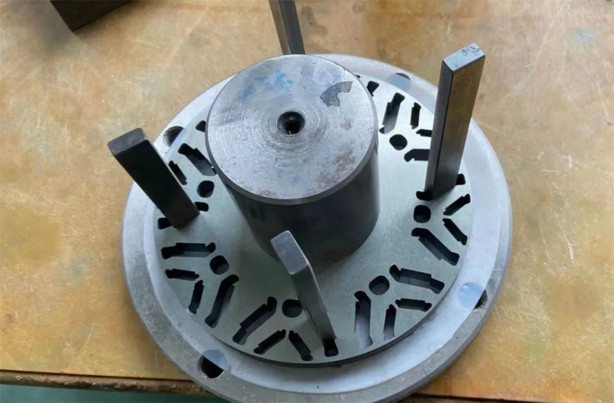Rotorkern lamineringssamenstel voor hogesnelheidsmotor